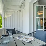 Vesta In Lage Mit Strandkorb Am * Binz